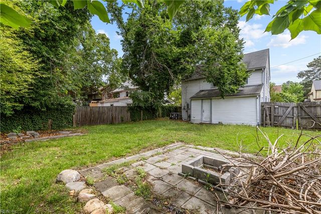 21 Burtis ST, Portsmouth, VA 23702