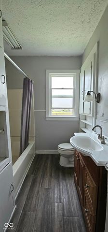 2630 W 200 S, Columbus, IN 47201