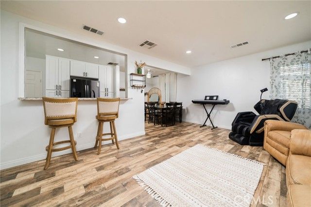 17844 Owen, Fontana, CA 92335