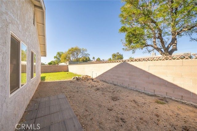 17844 Owen, Fontana, CA 92335