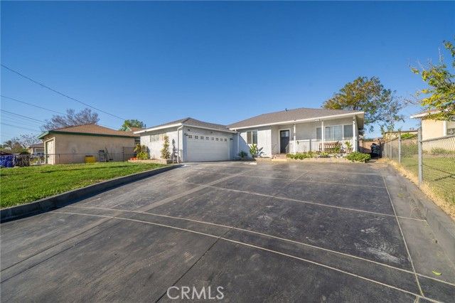 17844 Owen, Fontana, CA 92335
