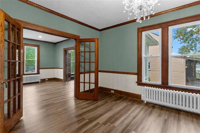 895 Alcoma St, Sharon, PA 16146