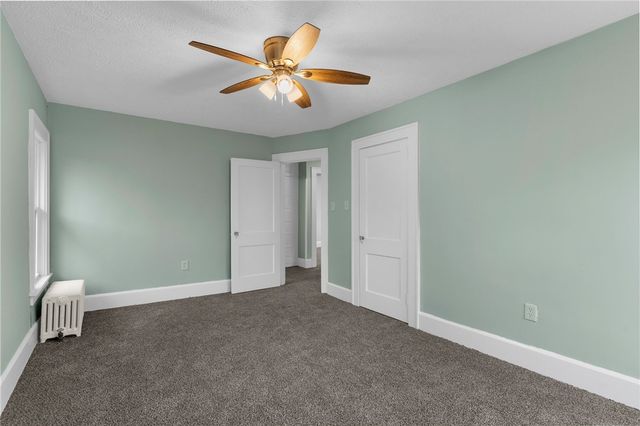 895 Alcoma St, Sharon, PA 16146