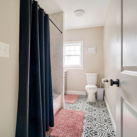 3 Conn St 3, Woburn, MA 01801