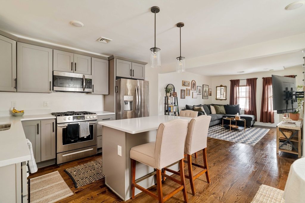 3 Conn St 3, Woburn, MA 01801
