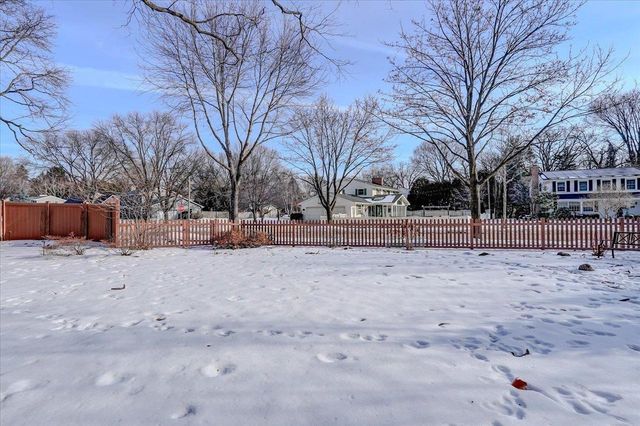 5421 Trempealeau Trail, Madison, WI 53705