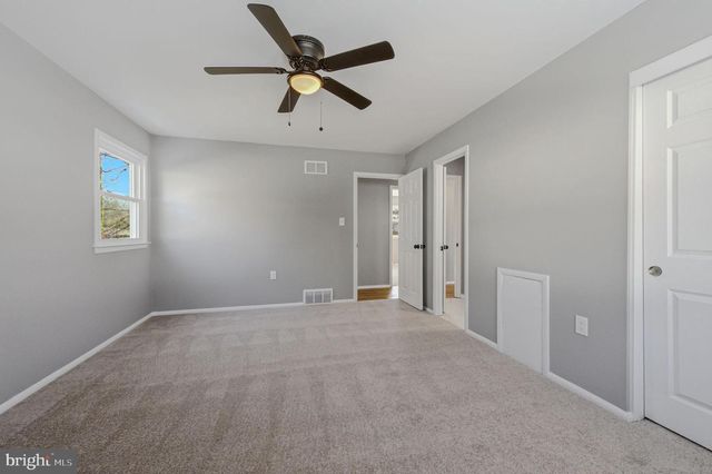 1302 STANFORD RD, Wilmington, DE 19803