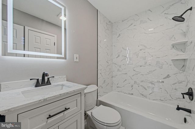 1302 STANFORD RD, Wilmington, DE 19803