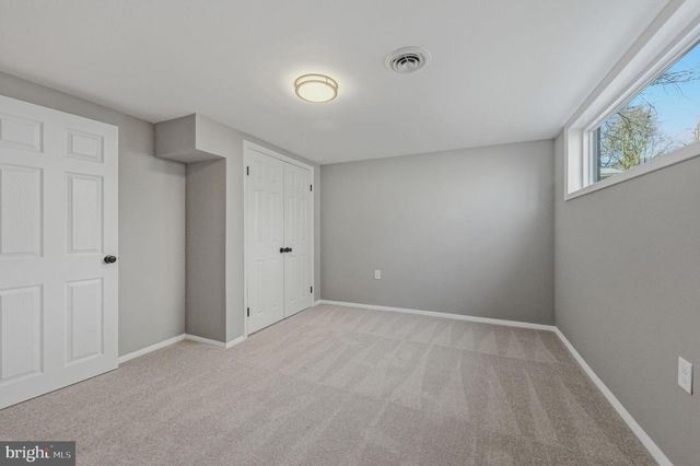 1302 STANFORD RD, Wilmington, DE 19803