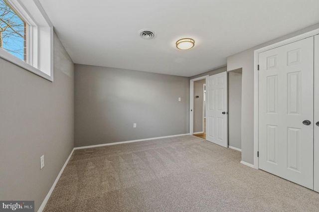 1302 STANFORD RD, Wilmington, DE 19803