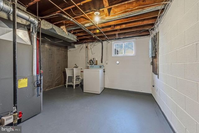 1302 STANFORD RD, Wilmington, DE 19803