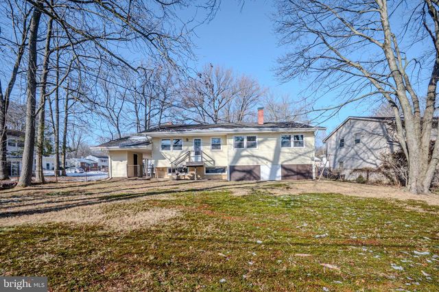 1302 STANFORD RD, Wilmington, DE 19803