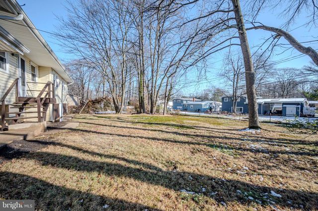 1302 STANFORD RD, Wilmington, DE 19803