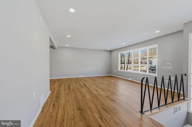 1302 STANFORD RD, Wilmington, DE 19803