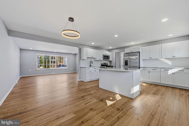 1302 STANFORD RD, Wilmington, DE 19803