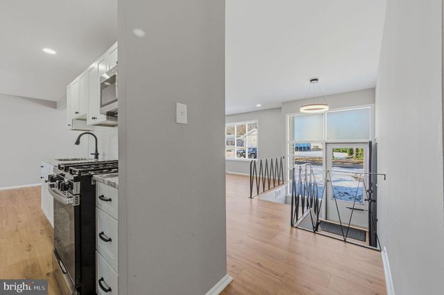 1302 STANFORD RD, Wilmington, DE 19803