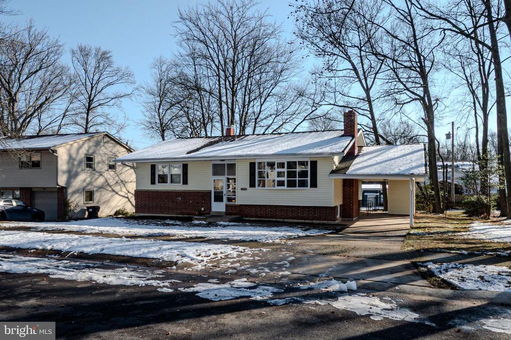 1302 STANFORD RD, Wilmington, DE 19803