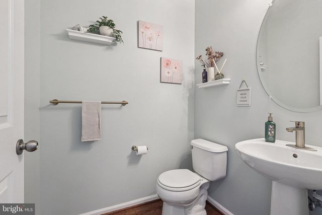 1055 KING WAY, Breinigsville, PA 18031