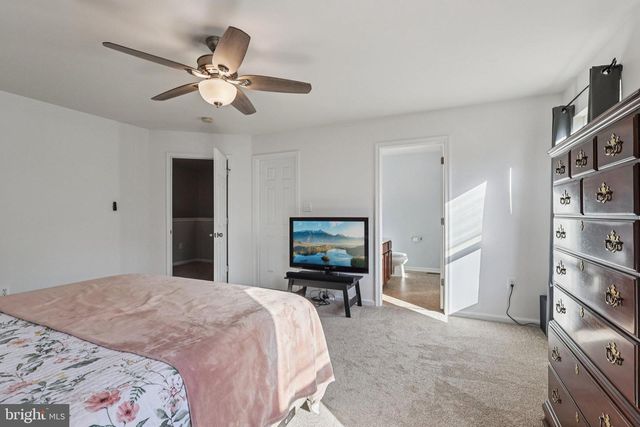 1055 KING WAY, Breinigsville, PA 18031