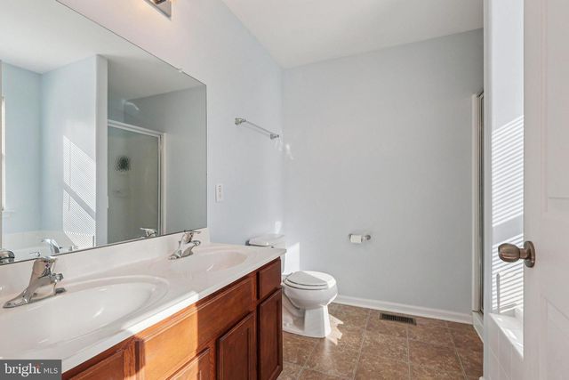 1055 KING WAY, Breinigsville, PA 18031