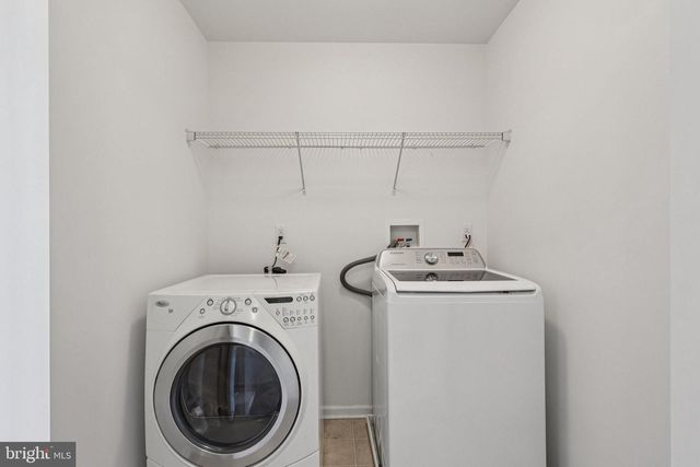 1055 KING WAY, Breinigsville, PA 18031