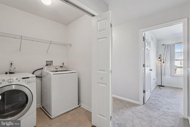 1055 KING WAY, Breinigsville, PA 18031