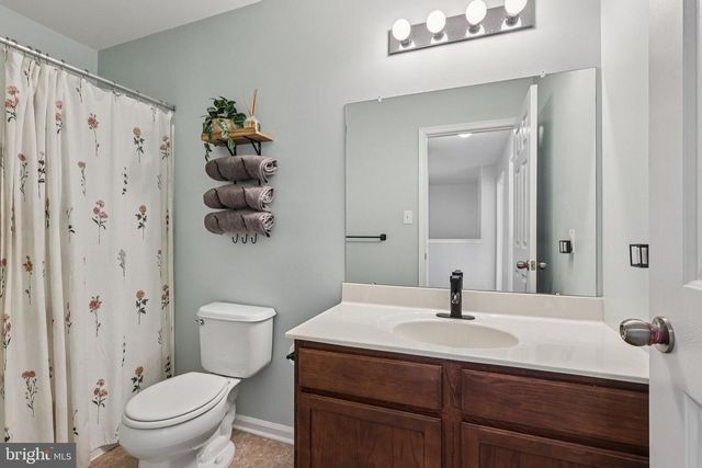 1055 KING WAY, Breinigsville, PA 18031