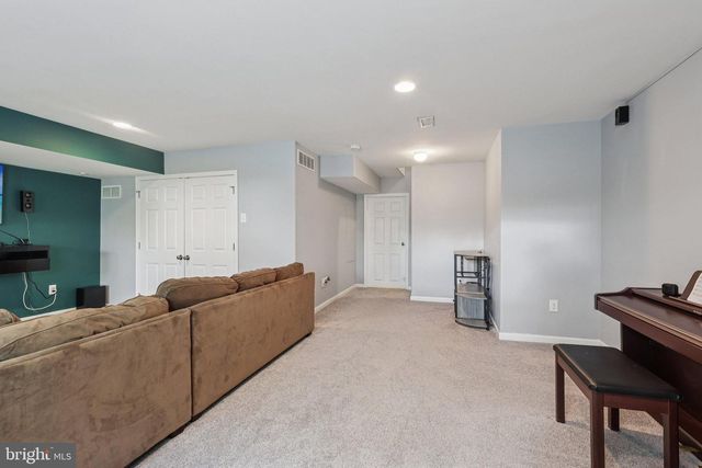 1055 KING WAY, Breinigsville, PA 18031