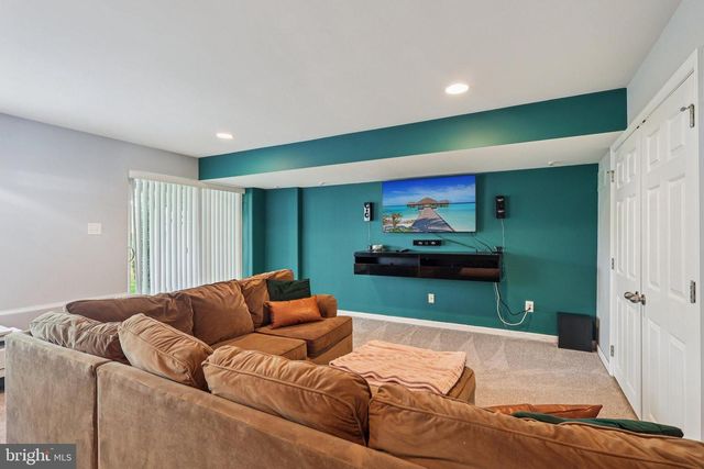 1055 KING WAY, Breinigsville, PA 18031