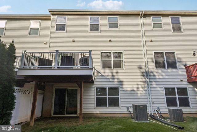 1055 KING WAY, Breinigsville, PA 18031