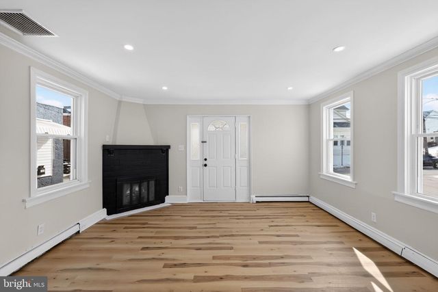 129 S KEYSTONE AVE, Upper Darby, PA 19082