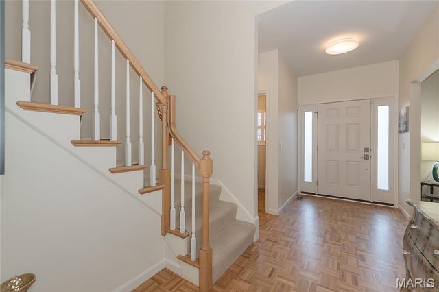 971 Barnard College Lane, St Louis, MO 63130