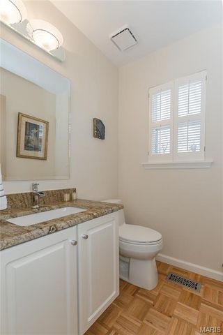 971 Barnard College Lane, St Louis, MO 63130