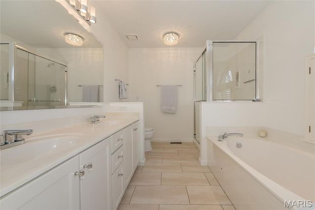 971 Barnard College Lane, St Louis, MO 63130