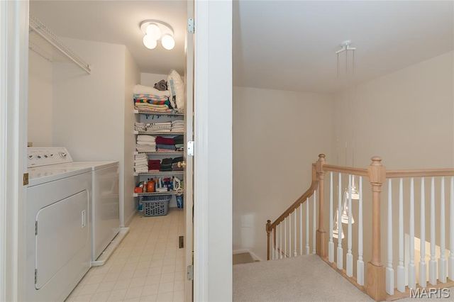 971 Barnard College Lane, St Louis, MO 63130