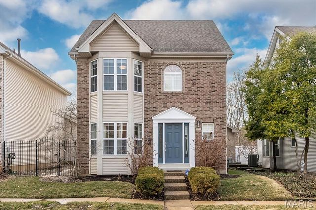 971 Barnard College Lane, St Louis, MO 63130