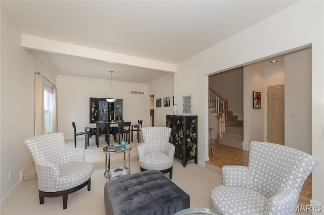 971 Barnard College Lane, St Louis, MO 63130