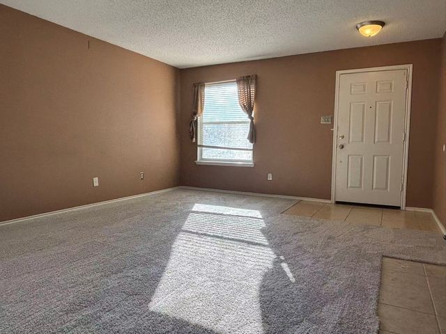 1645 Crown Point Drive, Little Elm, TX 75036