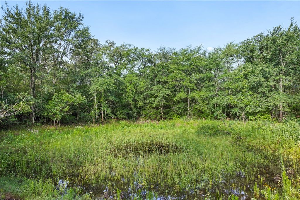5163 County Road 358, Gause, TX 77836 — exterior