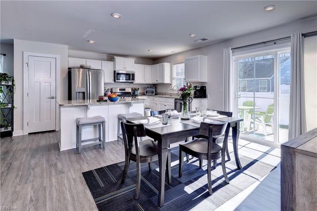 102 Arbordale LOOP, Williamsburg, VA 23188