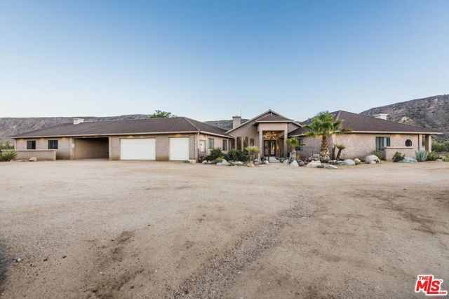 3569 CALMADA Rd Road, Pioneertown, CA 92268