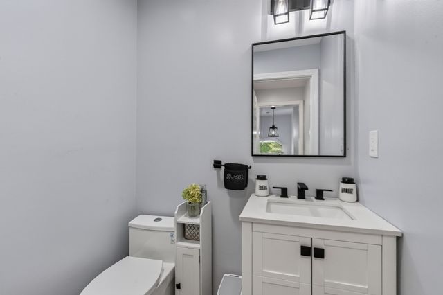 1200 Salem Street 119, Lynnfield, MA 01940