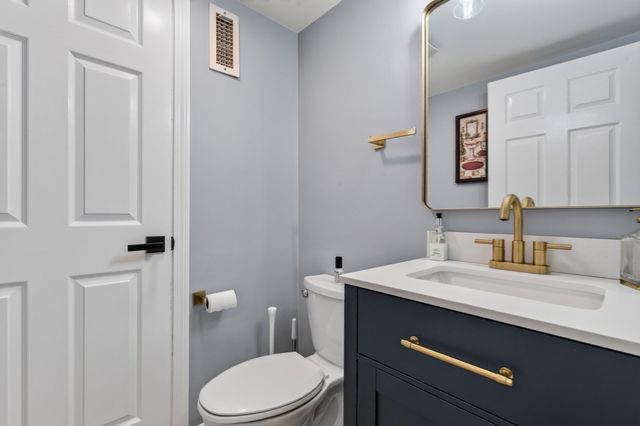 1200 Salem Street 119, Lynnfield, MA 01940