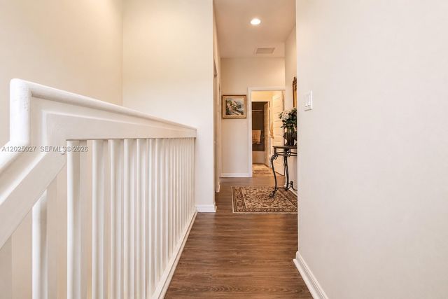 19220 NE 9th Place, Miami, FL 33179