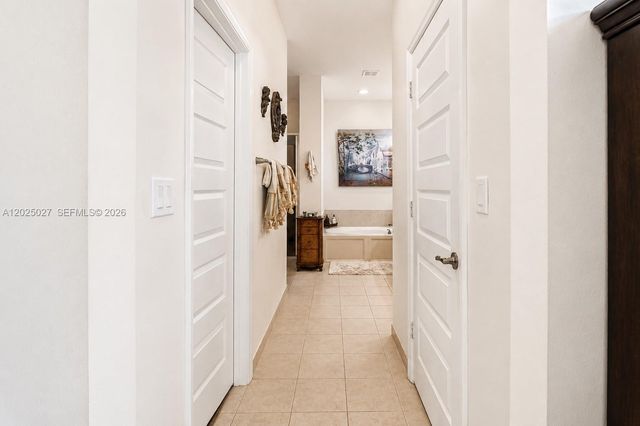 19220 NE 9th Place, Miami, FL 33179