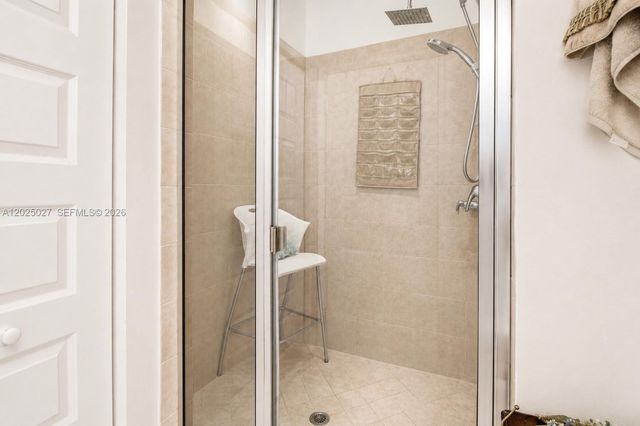 19220 NE 9th Place, Miami, FL 33179