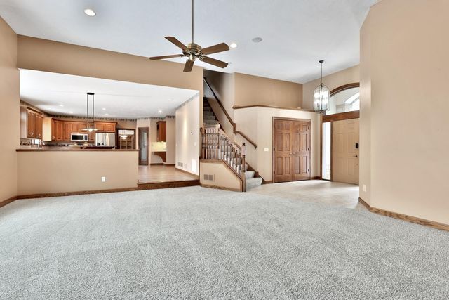 13599 Keystone Avenue N, Hugo, MN 55038