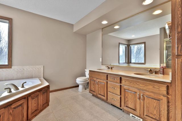 13599 Keystone Avenue N, Hugo, MN 55038