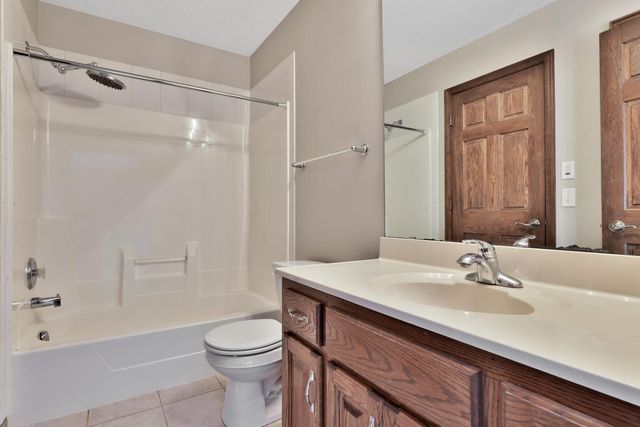 13599 Keystone Avenue N, Hugo, MN 55038