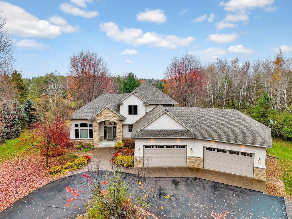 13599 Keystone Avenue N, Hugo, MN 55038